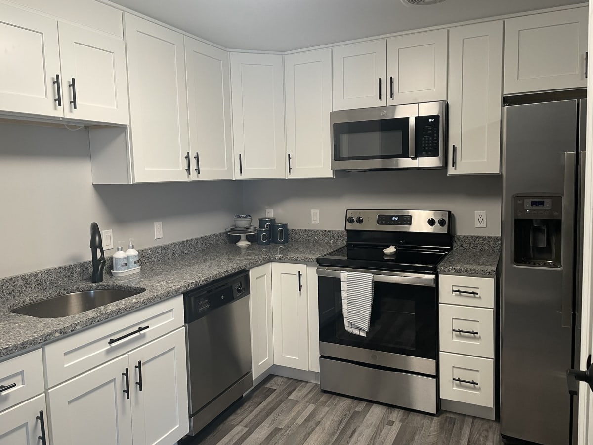 Photos and Video of Hollis Commons in Concord, NH